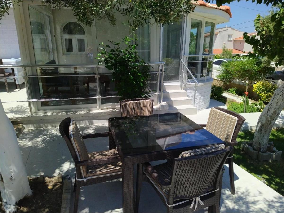 Cesme Burcu Sitesi Yaman Villa Eksteriør billede