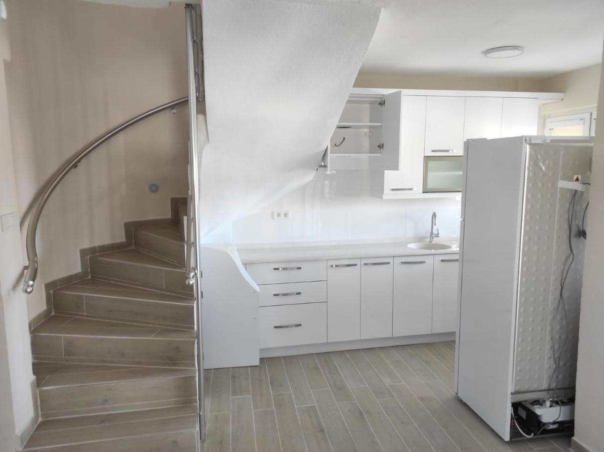 Cesme Burcu Sitesi Yaman Villa Eksteriør billede