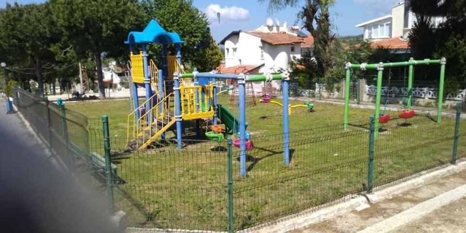 Cesme Burcu Sitesi Yaman Villa Eksteriør billede